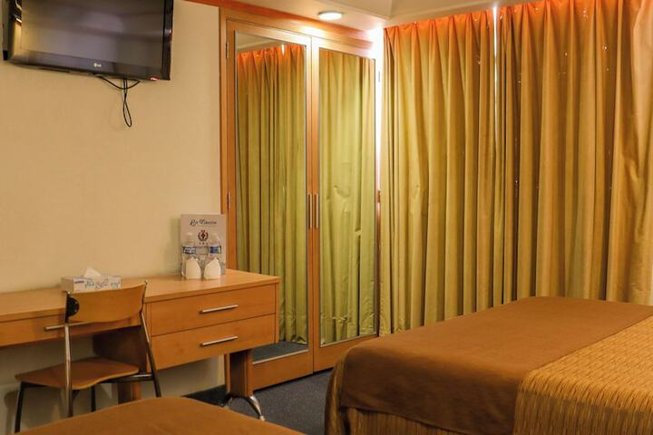 Room 10 of 39