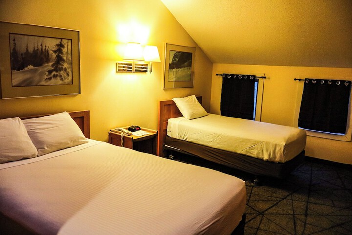 Room 34 of 69