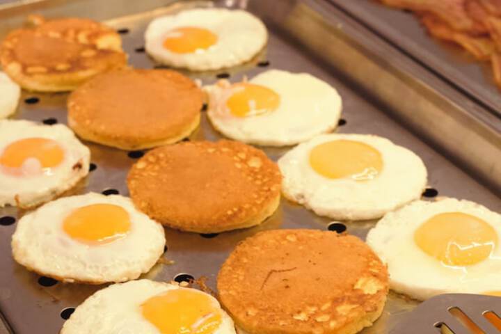 Breakfast buffet