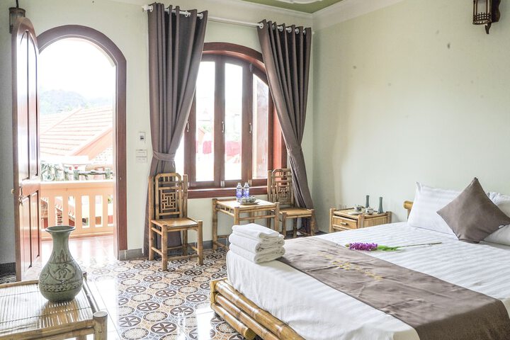 Room 3 of 28