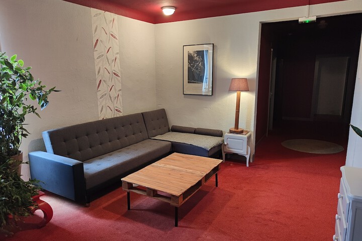 Ballroom/Hall 70 of 71