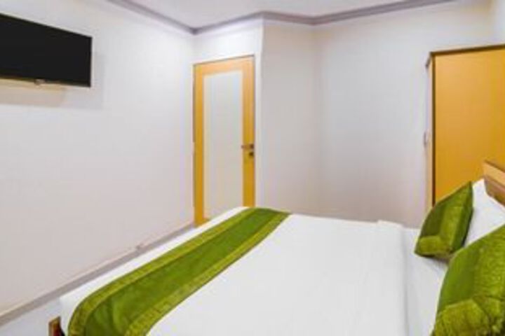 Room 5 of 31