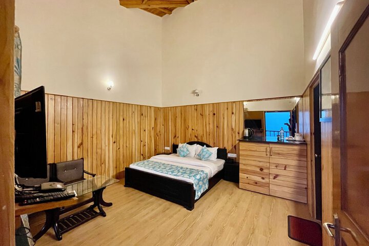 Room 8 of 38