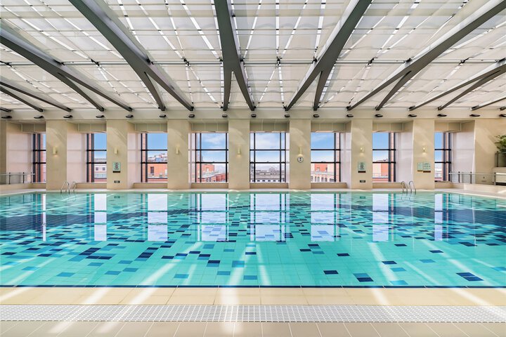 Pool Hotel
