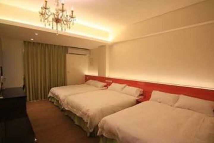 Room 17 of 26