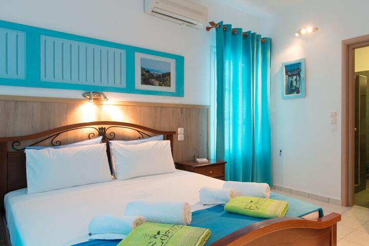 Room 18 of 195