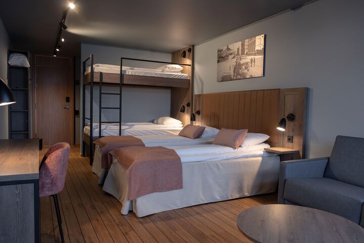 Room 44 of 78