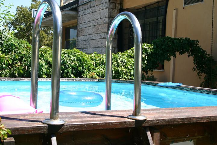 Hotel Pool