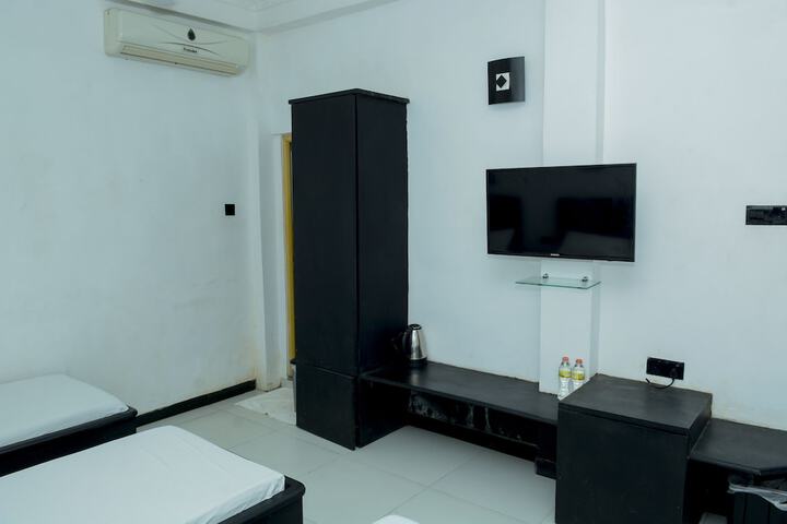 Room 7 of 94