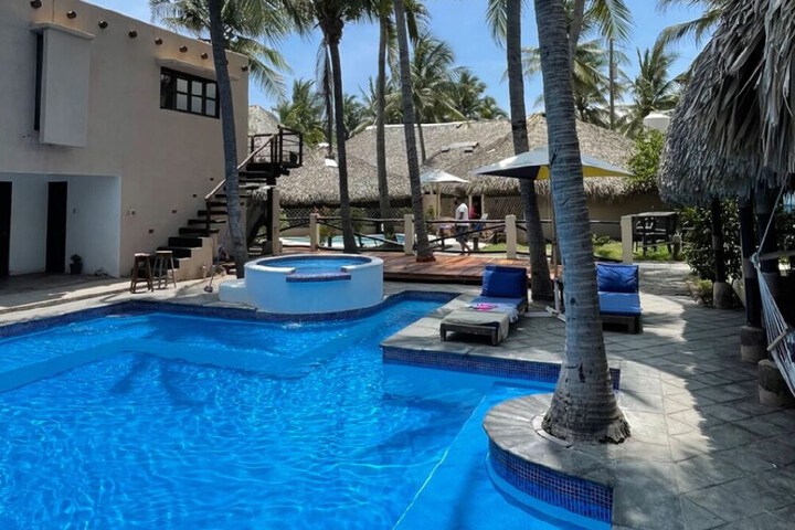 Pool 98 of 127