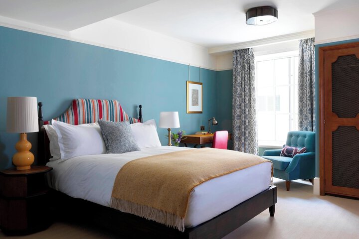 Room 10 of 72