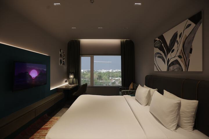 Room 8 of 17