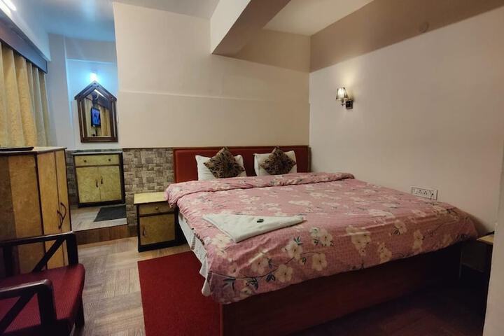Room 3 of 29