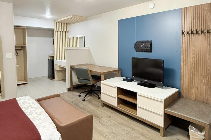 Room 26 of 54