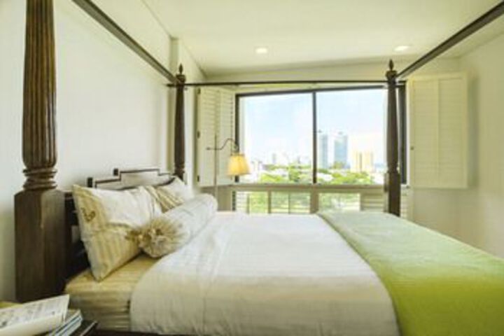 Room 26 of 80