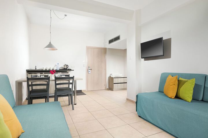 Room 10 of 52