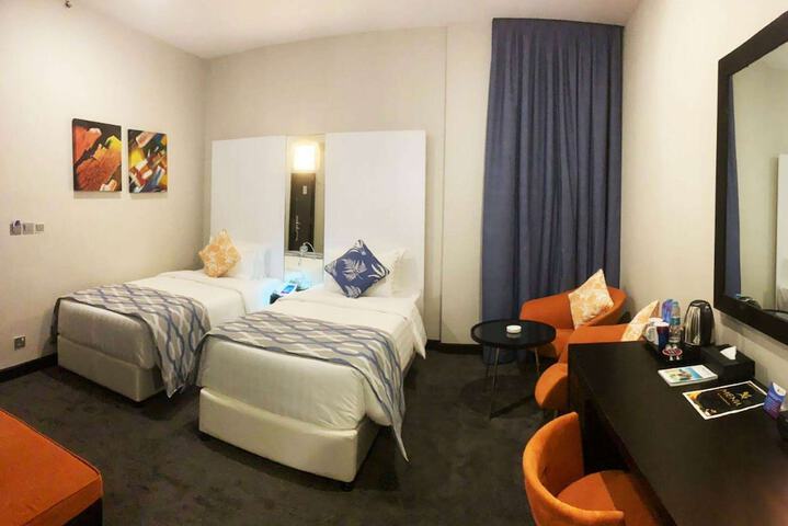 Room 25 of 74