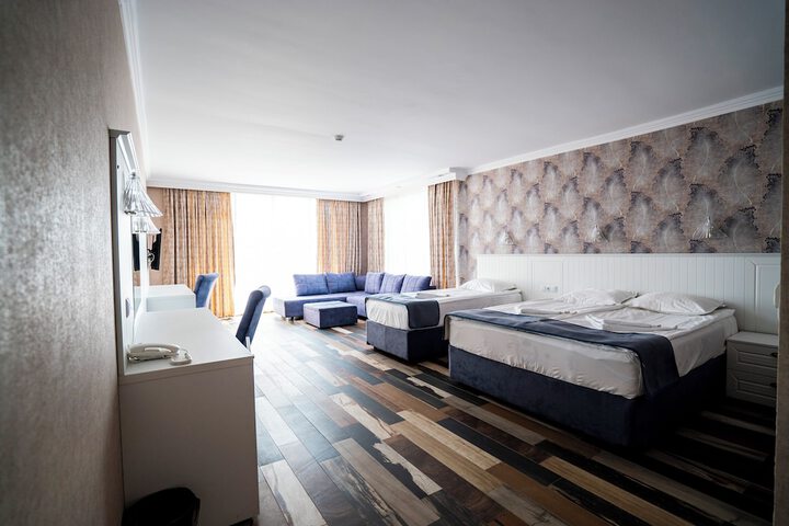 Room 5 of 30