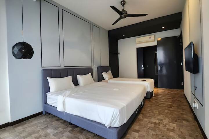 Room 27 of 109
