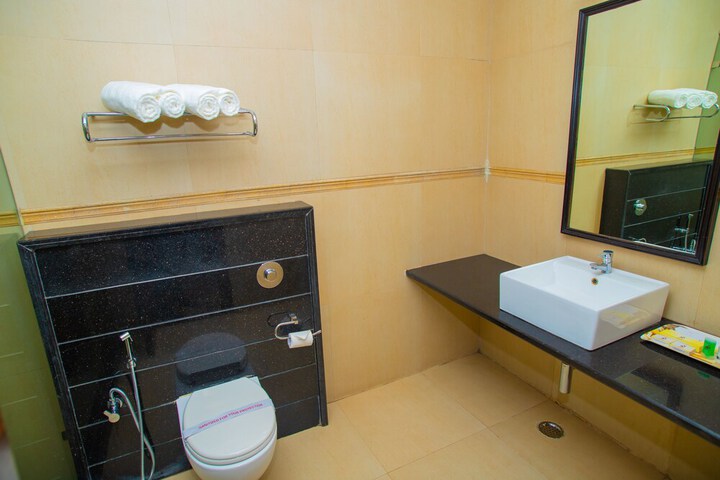 Room 35 of 61