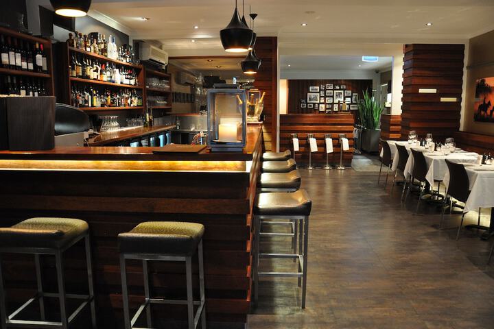 Lounge 53 of 64