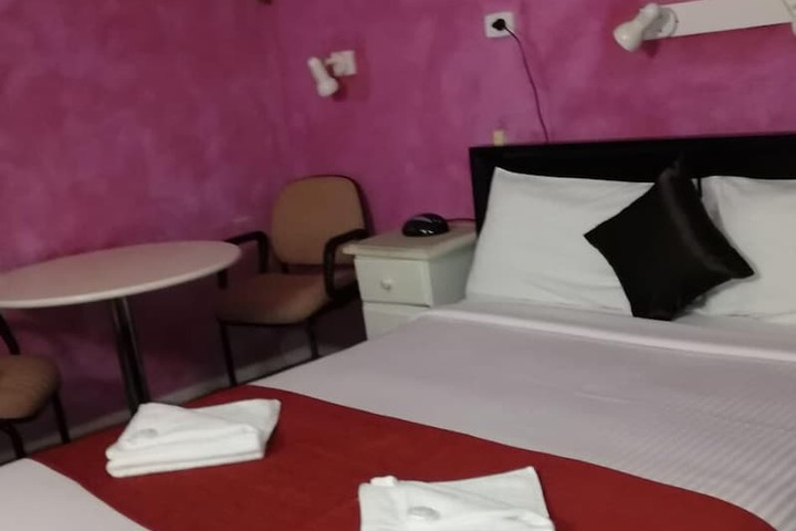 Room 3 of 31
