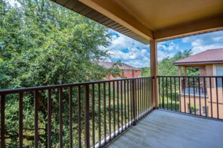 Terrace/Patio 31 of 32
