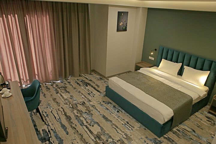 Room 6 of 47
