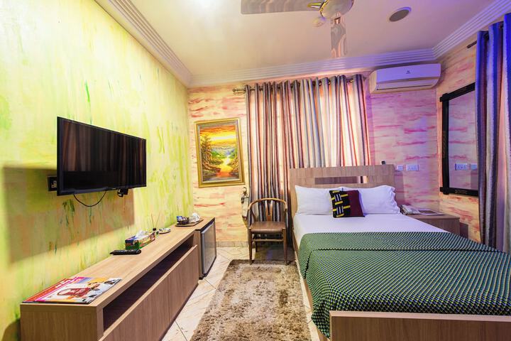 Room 26 of 130
