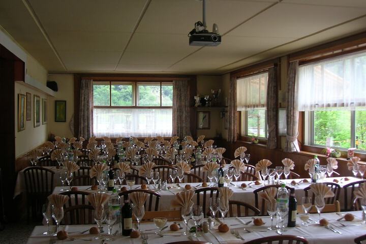 Dining 30 of 47