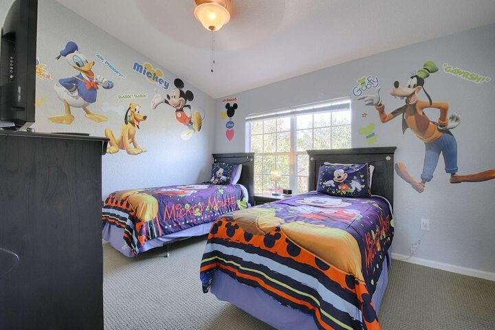 Room 15 of 49