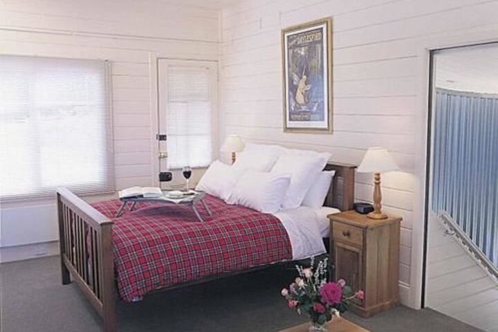 Room 10 of 26