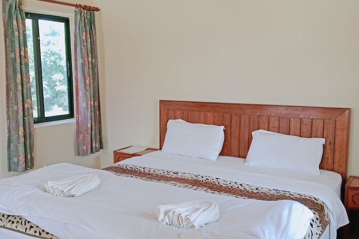 Room 10 of 29