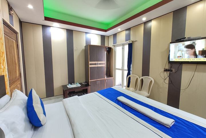 Room 11 of 24