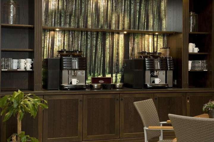 Breakfast/Coffee Service 34 of 43