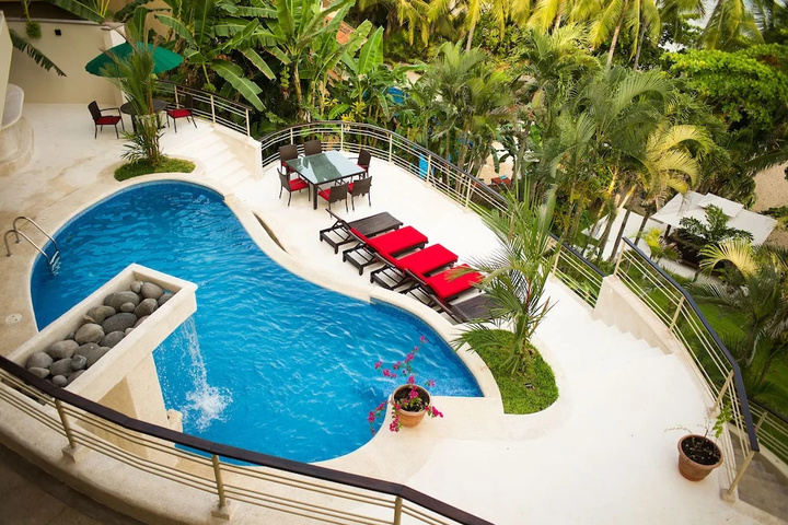 Pool 8 of 12