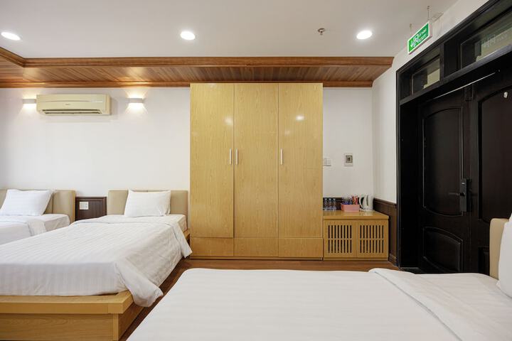 Room 21 of 42