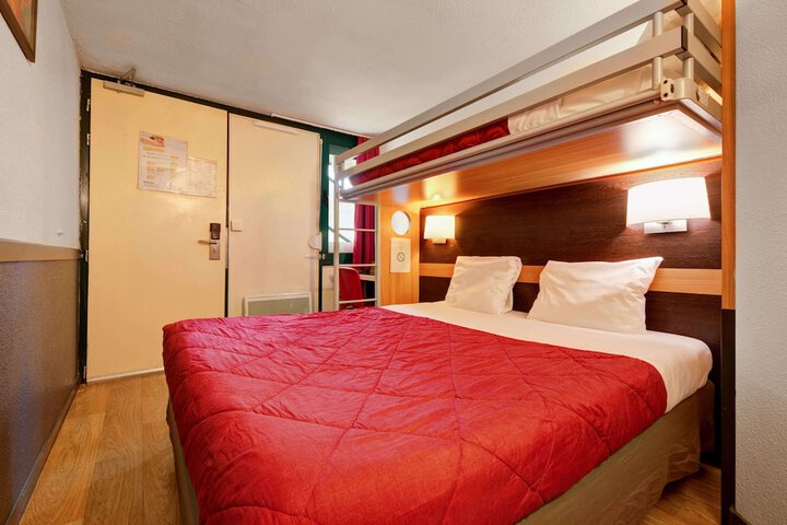 Room 7 of 24