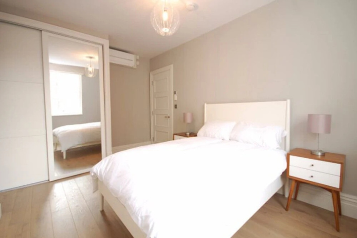 Room 2 of 9