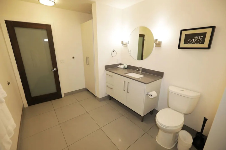 Room 8 of 20