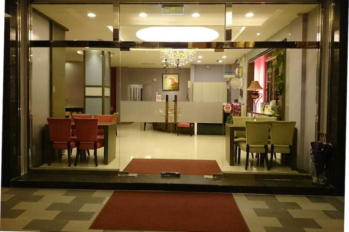 Hotel 2 of 39