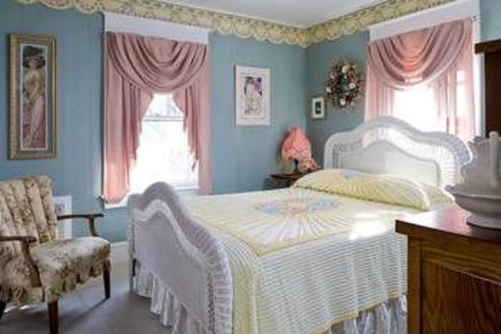 Room 15 of 27