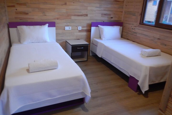 Room 6 of 49
