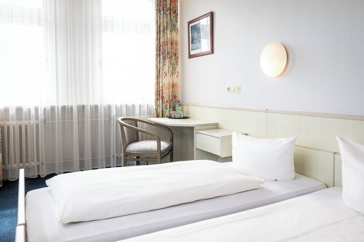Room 56 of 103