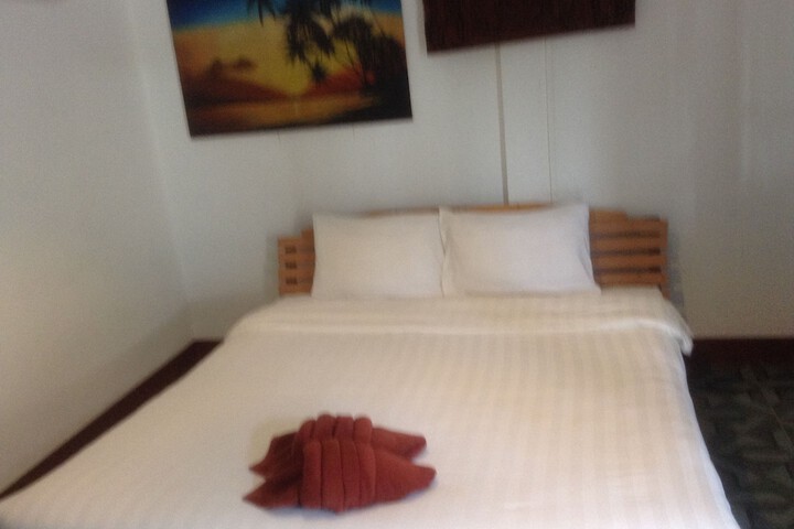 Room 6 of 72