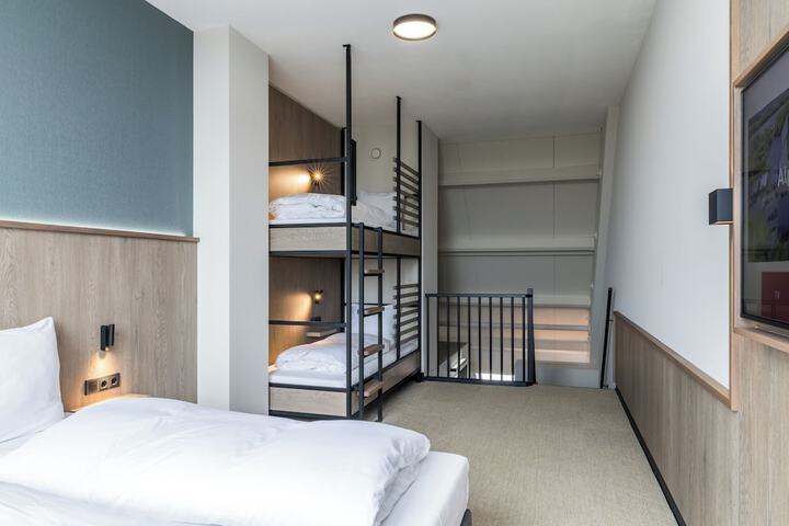 Room 8 of 55
