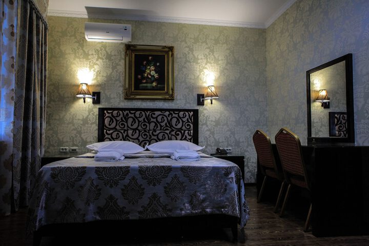 Room 11 of 63