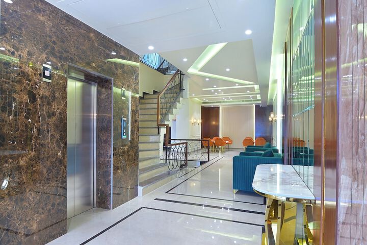 Hotel Interior 6 of 24