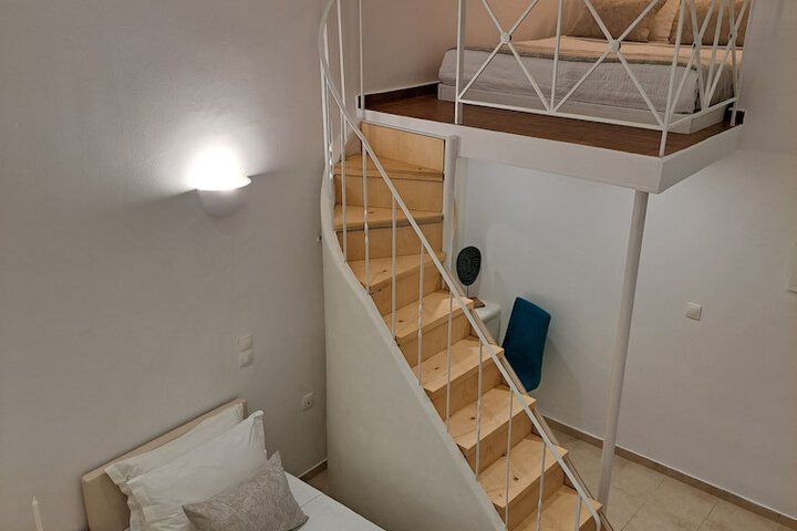 Room 25 of 123