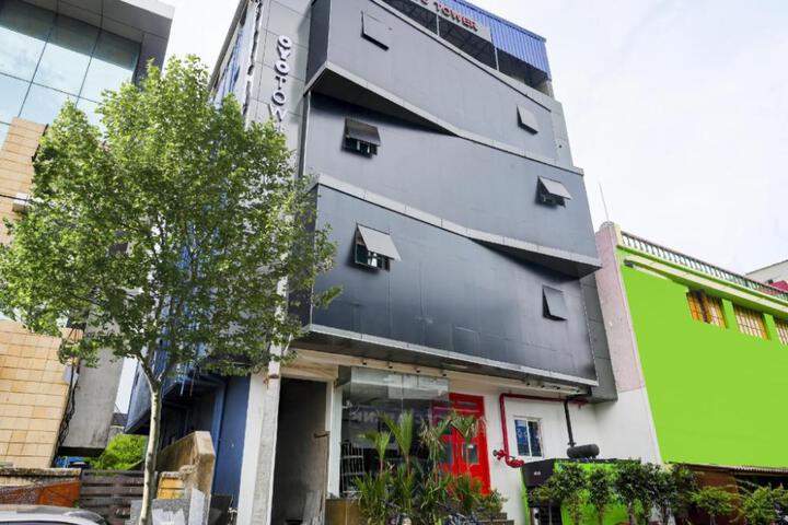 Town House HI5 Aditya International
